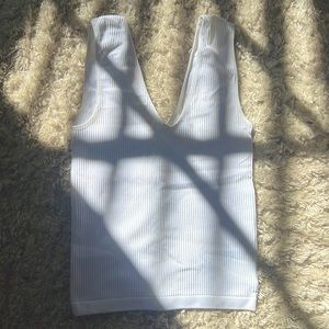 Size XS/S White Ribbed tank v neck